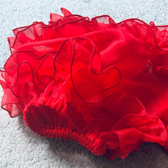 Vintage Red Gown with Puff Sleeves - Picture 8 of 12